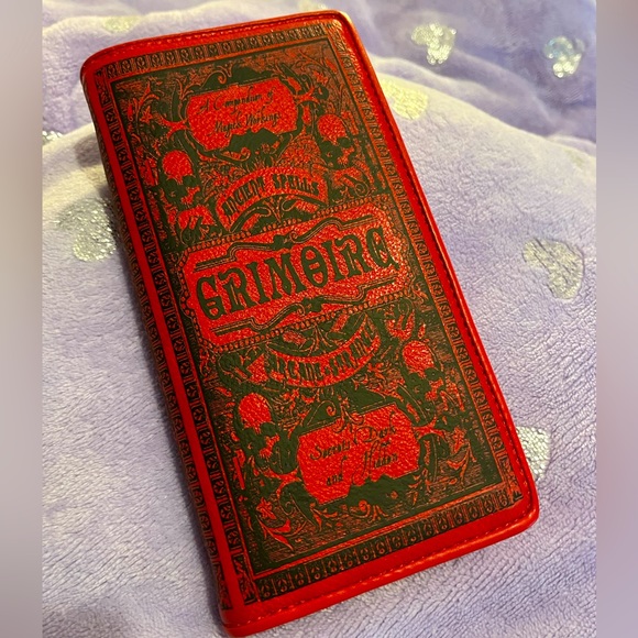 GRIMOIRE Book of Spells WALLET Blood Red GOTHIC Wicca Symbols Halloween NWOT 🩸 - Picture 4 of 6